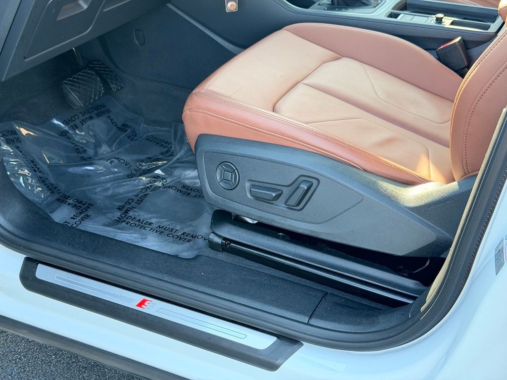 2025 Audi Q3 Premium Arkona White - Jim Hudson Acura - Image 19