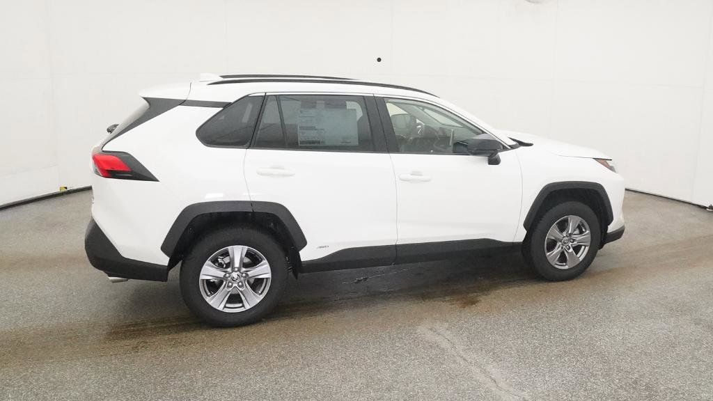 Thumbnail: 2025 Toyota RAV4 - 18