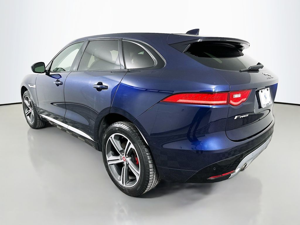 Thumbnail: 2017 Jaguar F-Pace - 7