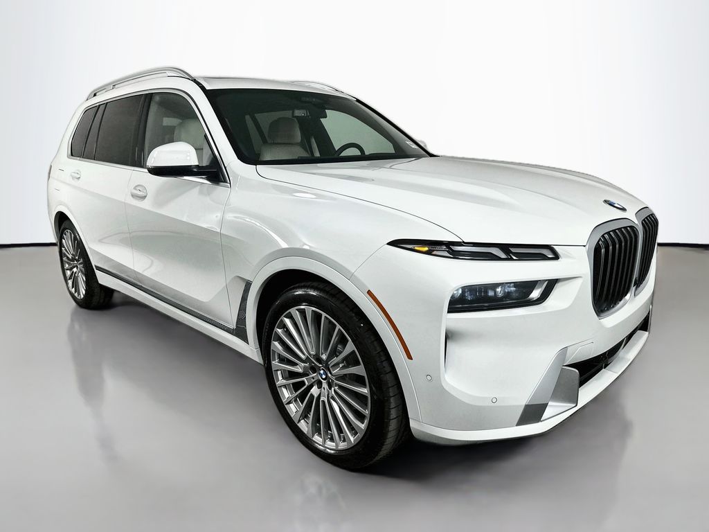 Thumbnail: 2027 BMW X7 - 3