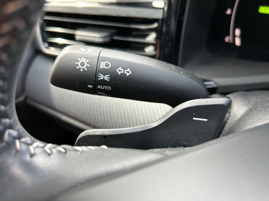 Thumbnail: 2025 Toyota Camry - 21