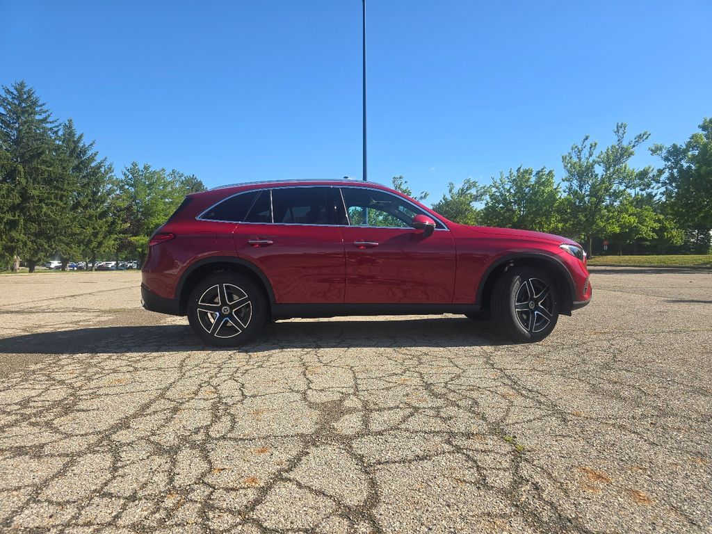 New 2026 Red Mercedes-Benz GLC 300 image 18