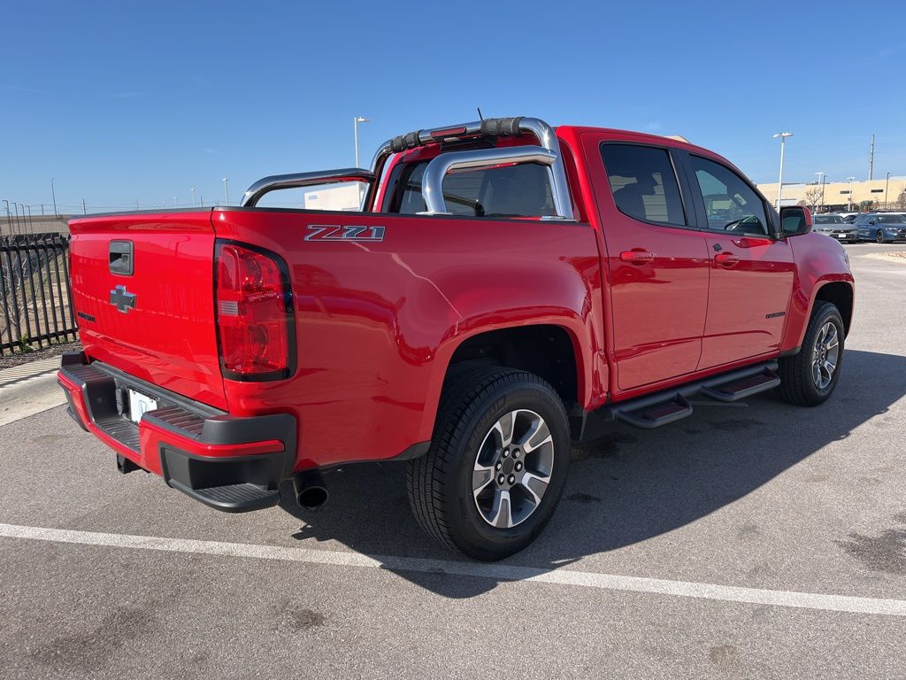 Thumbnail: 2015 Chevrolet Colorado - 4