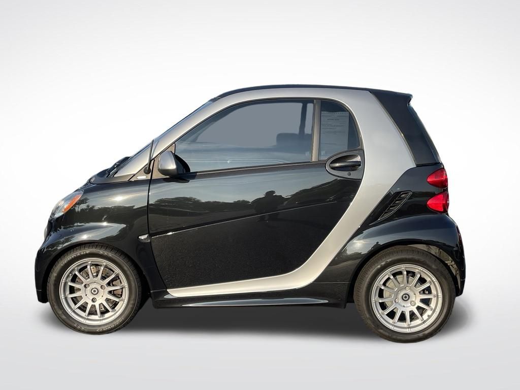 Thumbnail: 2013 smart fortwo - 2
