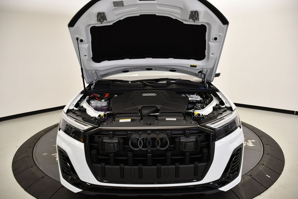 Thumbnail: 2026 Audi Q7 - 12