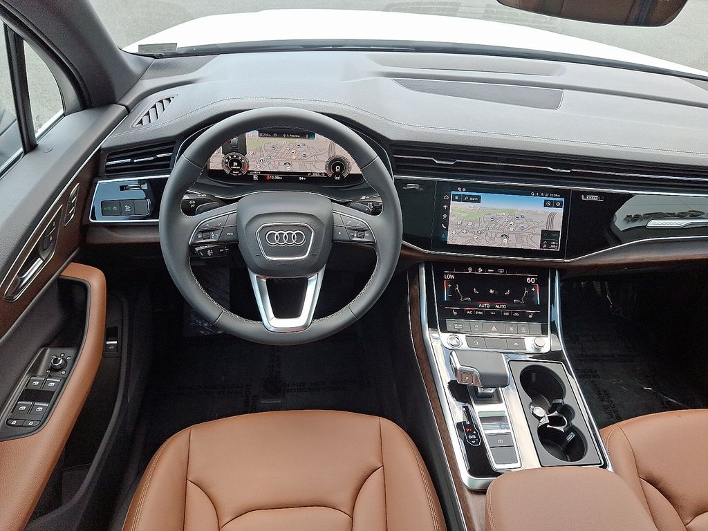 Thumbnail: 2025 Audi Q7 - 11