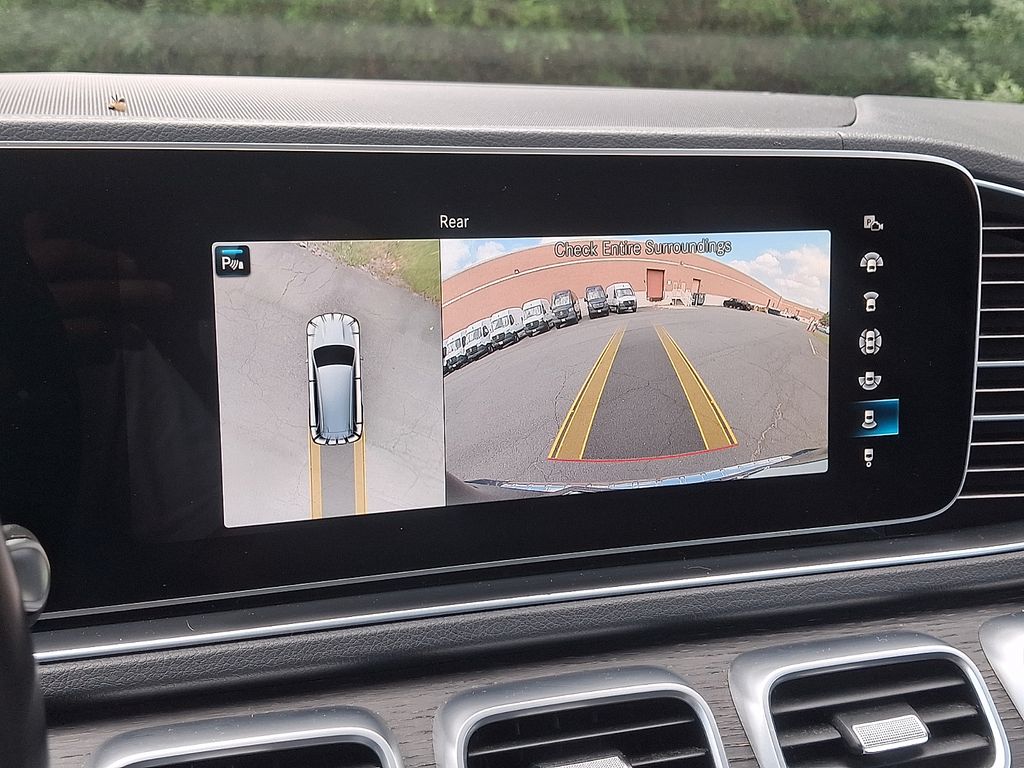 Thumbnail: 2021 Mercedes-Benz GLS - 18