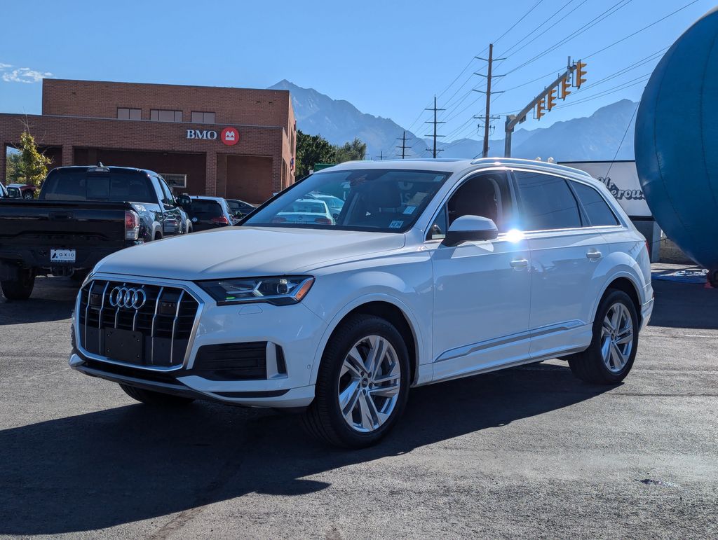 2022 Audi Q7 45 Premium Plus 9