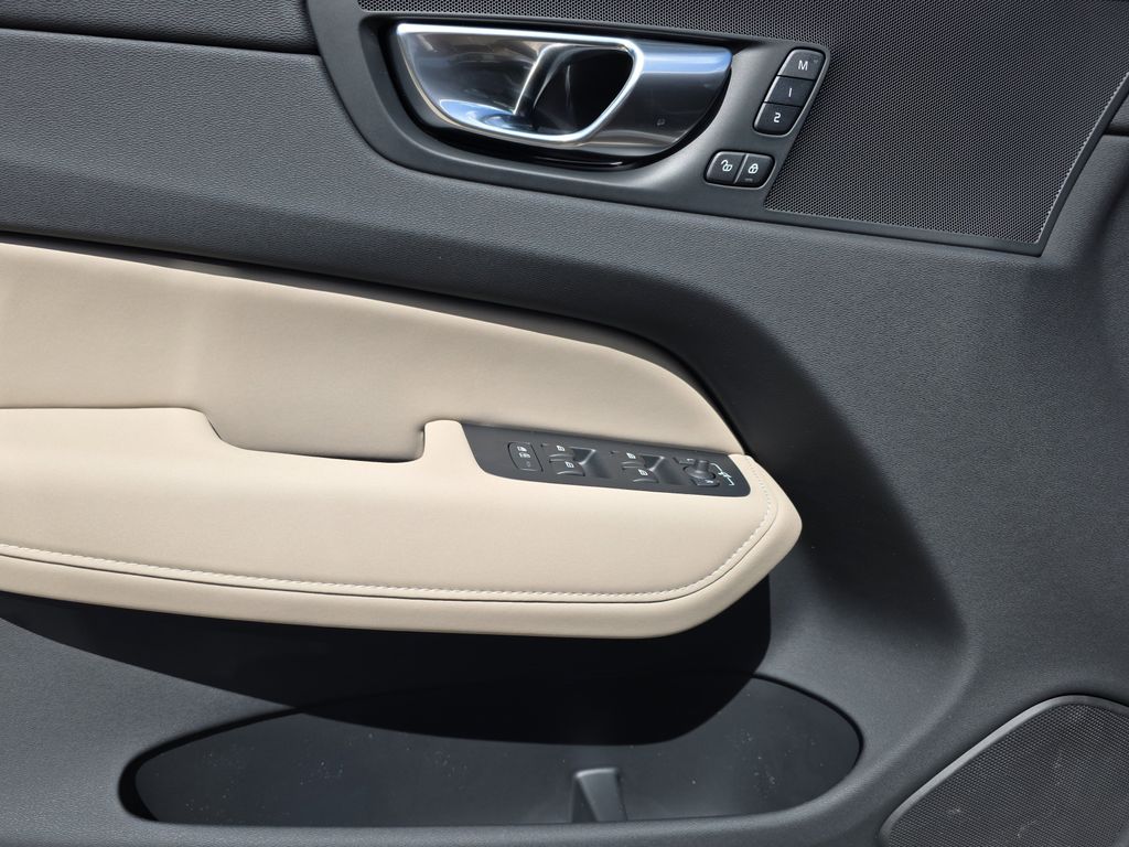 new 2026 Volvo XC60 car, priced at $56,105