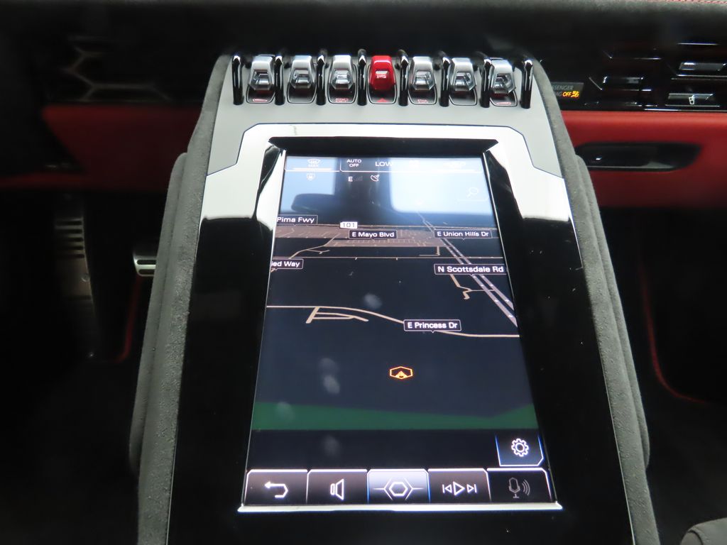 Thumbnail: 2024 Lamborghini Huracan - 15