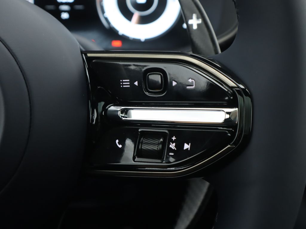 Thumbnail: 2026 Aston Martin DBX - 12