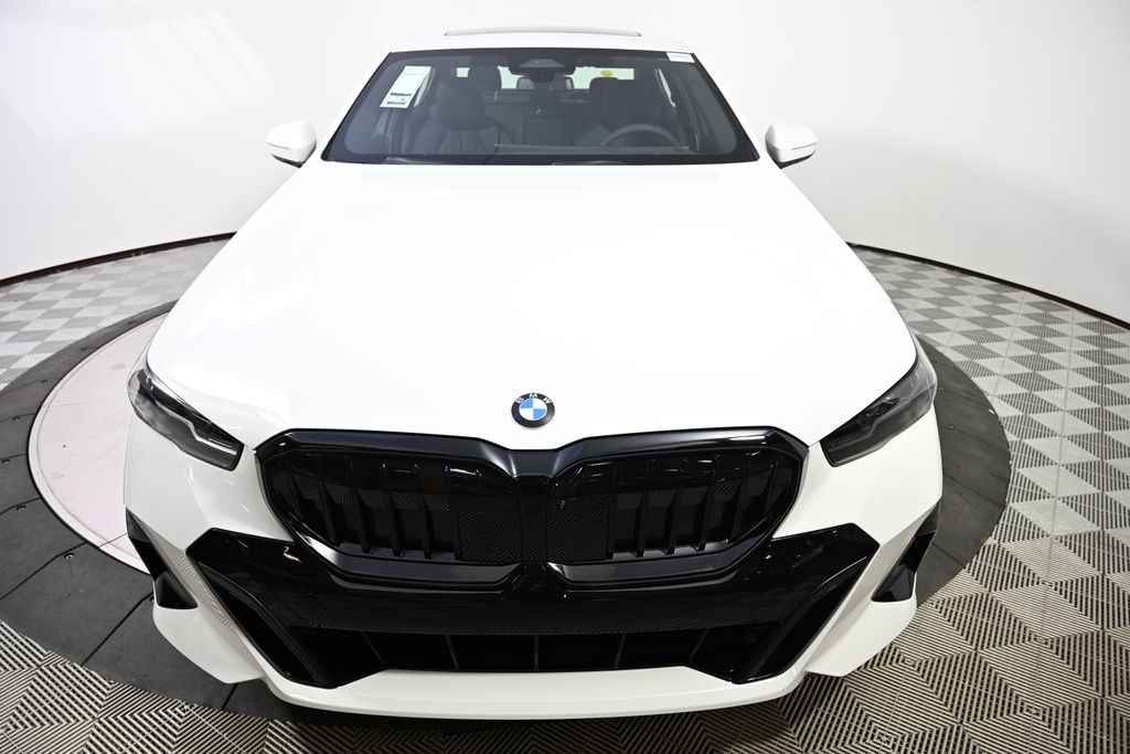 Thumbnail: 2026 BMW 5 Series - 8