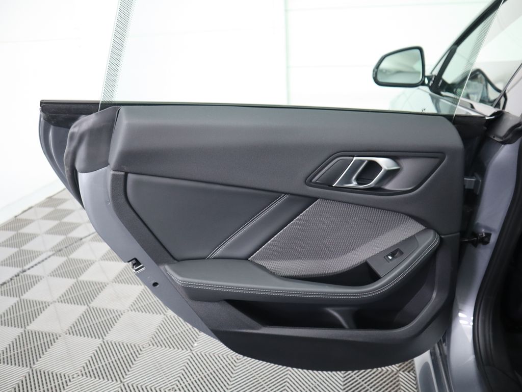 Thumbnail: 2026 BMW 2 Series - 27