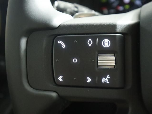 Thumbnail: 2025 Land Rover Defender - 12