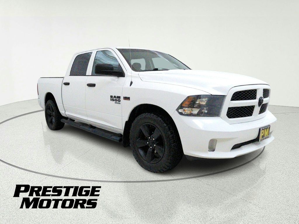 Bright White Clearcoat 2019 RAM 1500 Pickup Truck Four-Wheel Drive 8-Speed Automatic