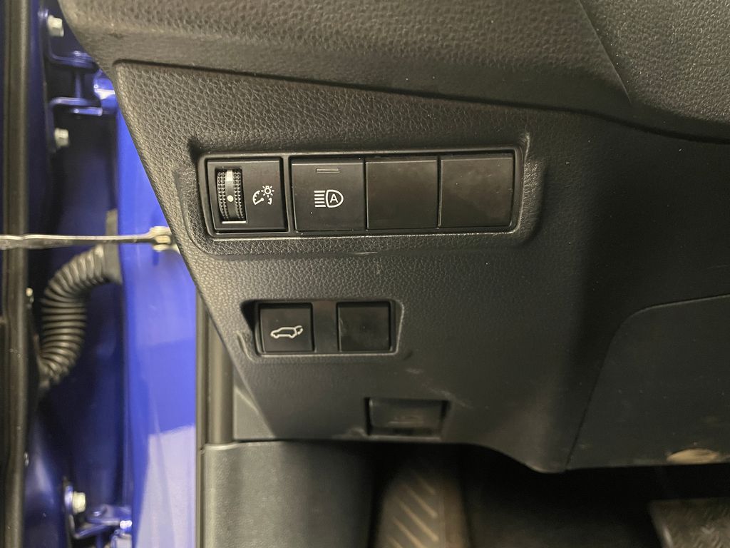 2022 Toyota Corolla Cross XLE 20