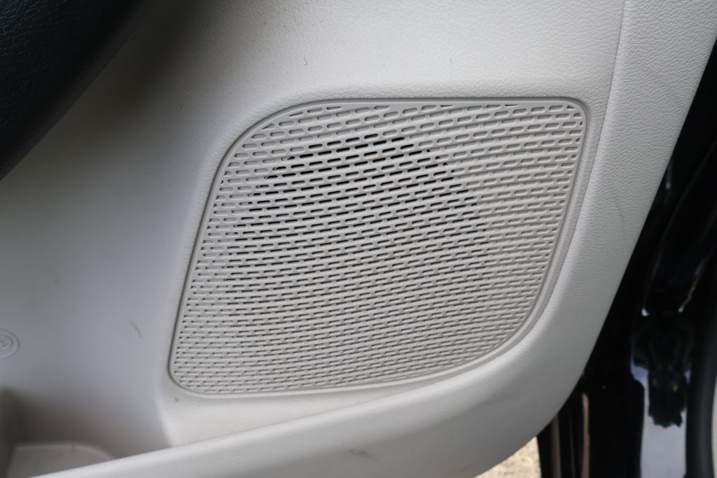 Thumbnail: 2024 Chrysler Pacifica - 18