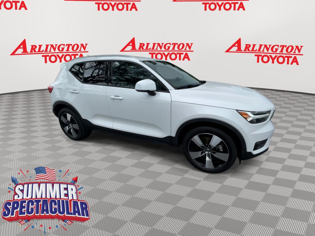 Used 2022 Volvo XC40 SUV