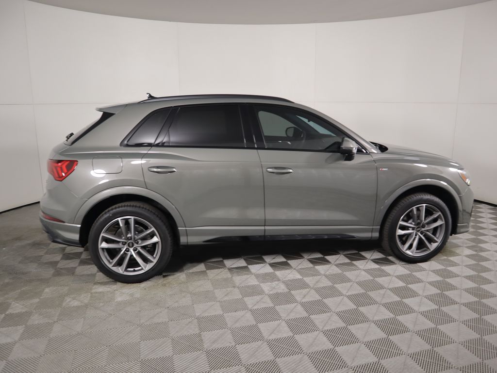 Thumbnail: 2025 Audi Q3 - 5