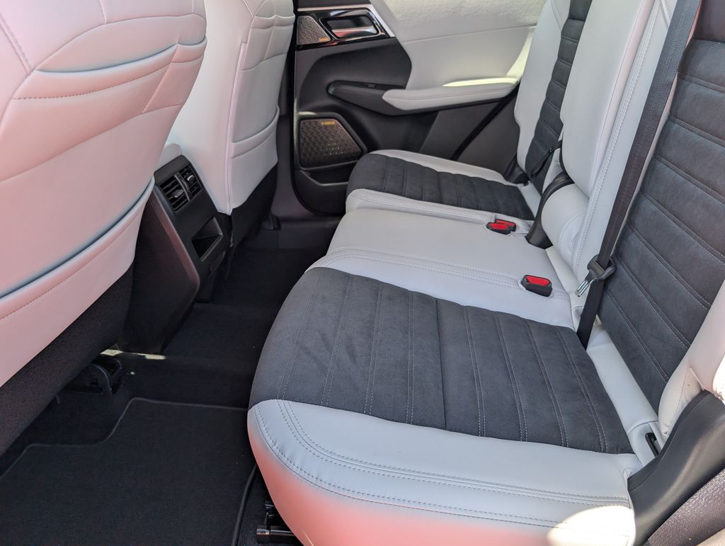 New 2026 Mitsubishi Outlander SUV