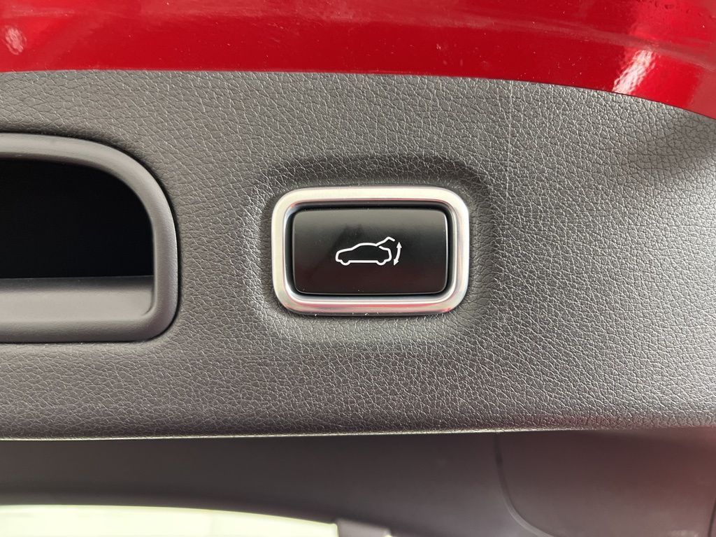 Thumbnail: 2018 Kia Stinger - 11