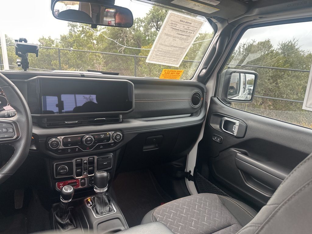 Used Car 2024 Jeep Gladiator  Mojave For Sale Under $50,000 In Austin, Texas