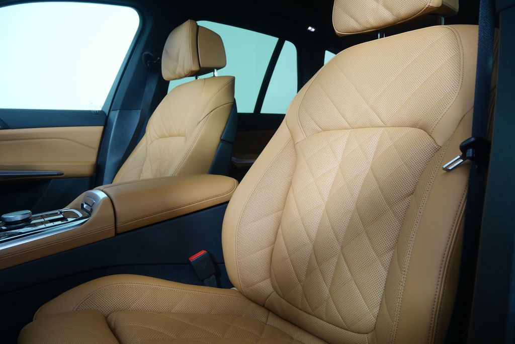 Thumbnail: 2026 BMW X5 - 11