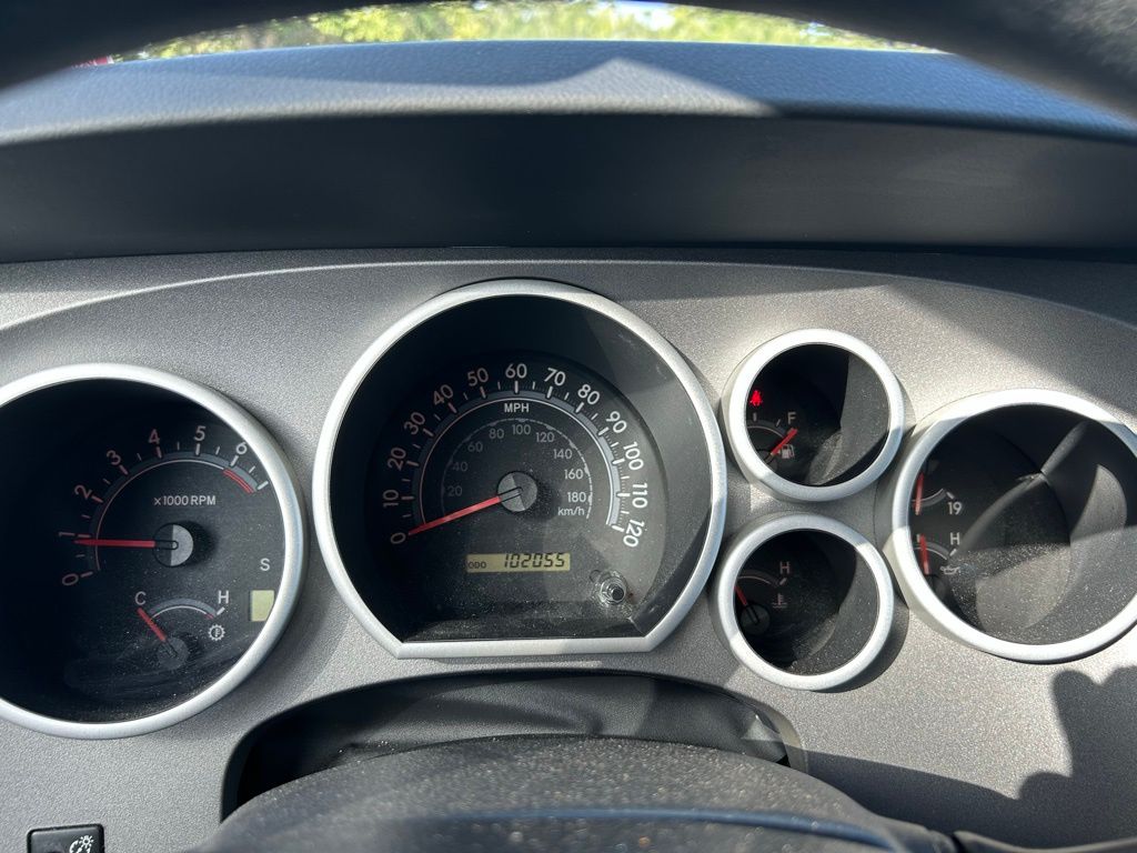 Thumbnail: 2011 Toyota Tundra - 15
