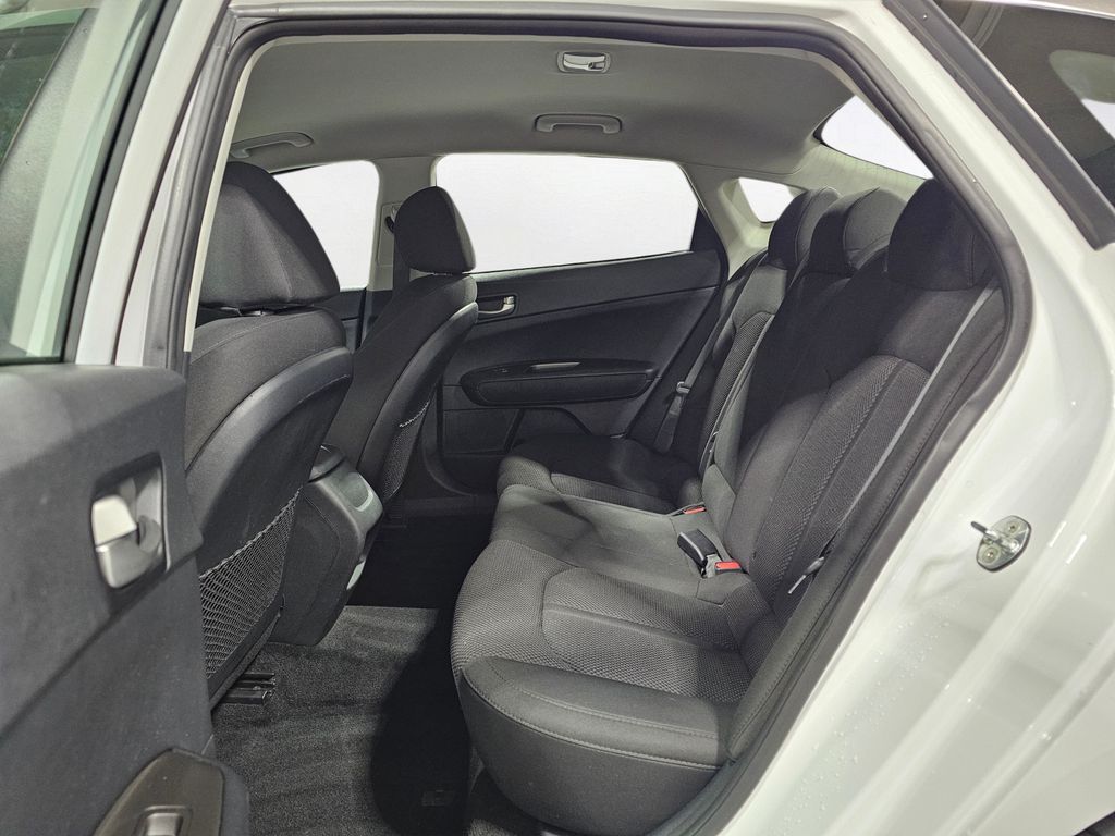 Used 2020 White Kia LX image 18