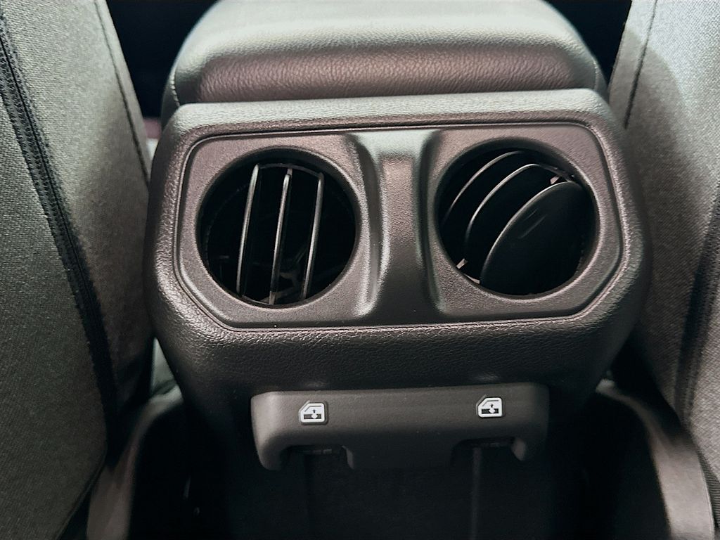 2024 Jeep Wrangler Sport S 24