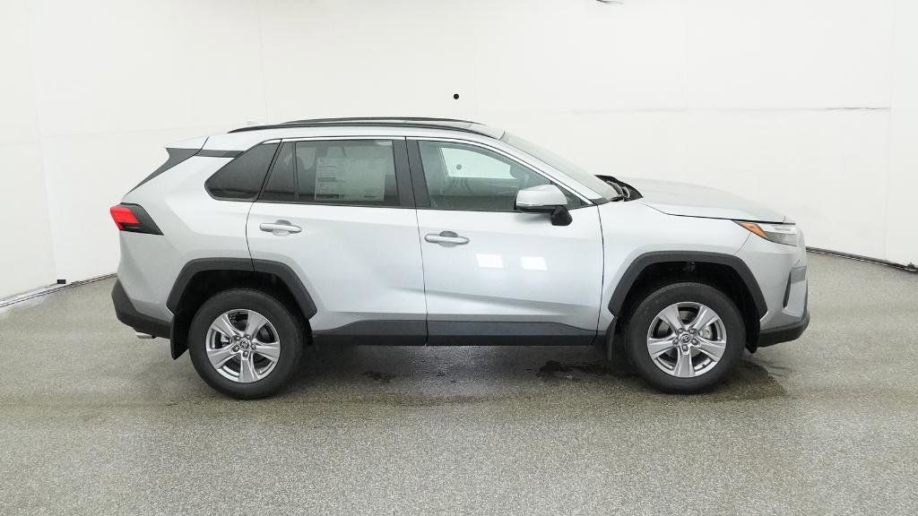 Thumbnail: 2025 Toyota RAV4 - 9