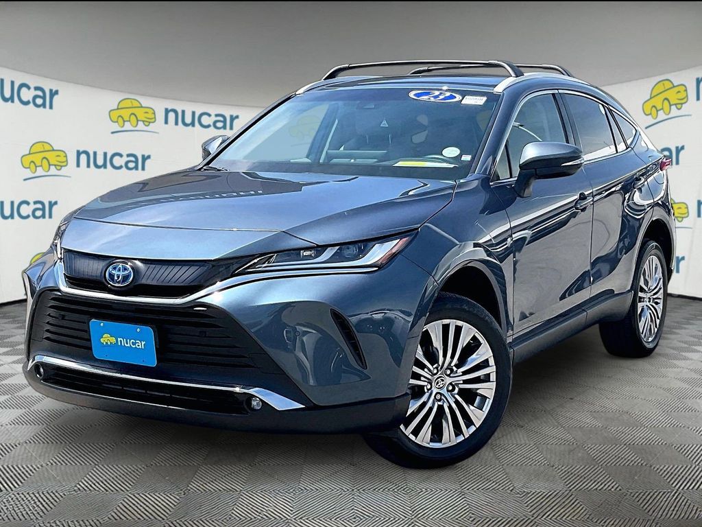 2023 Toyota Venza — photo 3