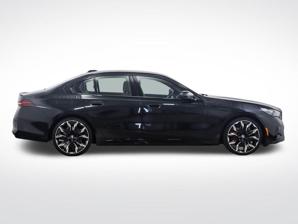 Thumbnail: 2027 BMW 5 Series - 6