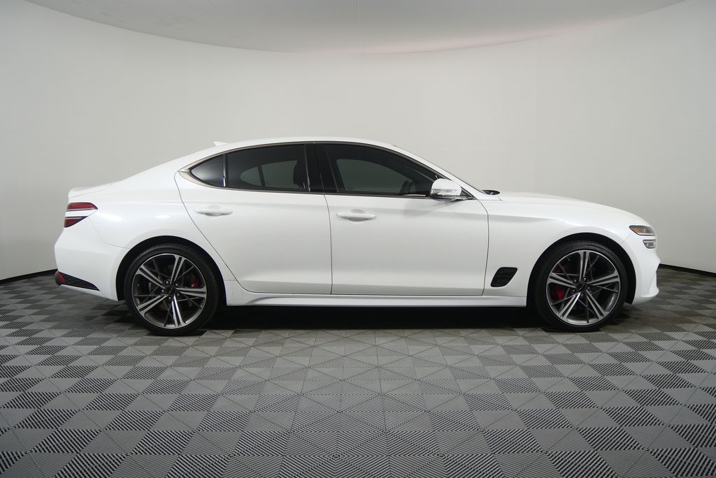 Thumbnail: 2024 Genesis G70 - 2