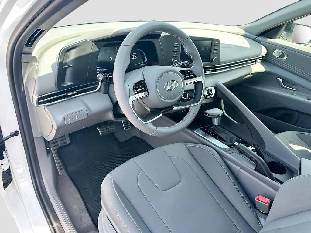 Thumbnail: 2025 Hyundai Elantra - 9