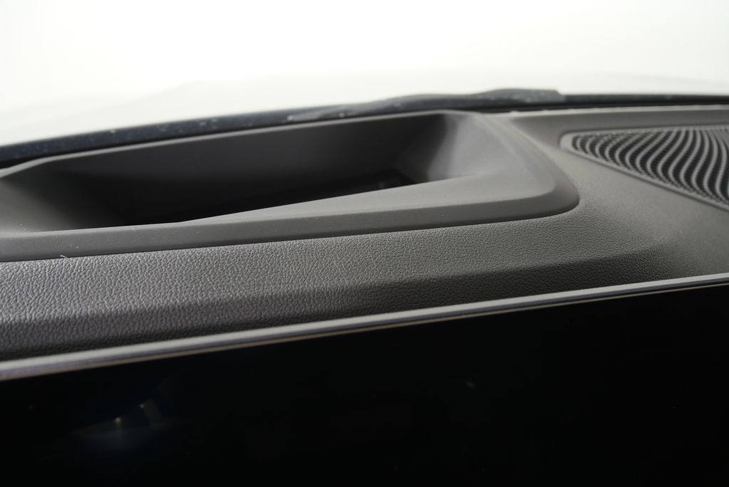 Thumbnail: 2026 BMW 3 Series - 18