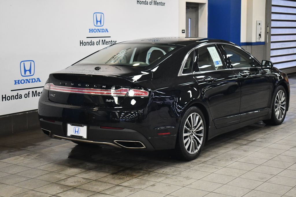 Thumbnail: 2017 Lincoln MKZ - 7