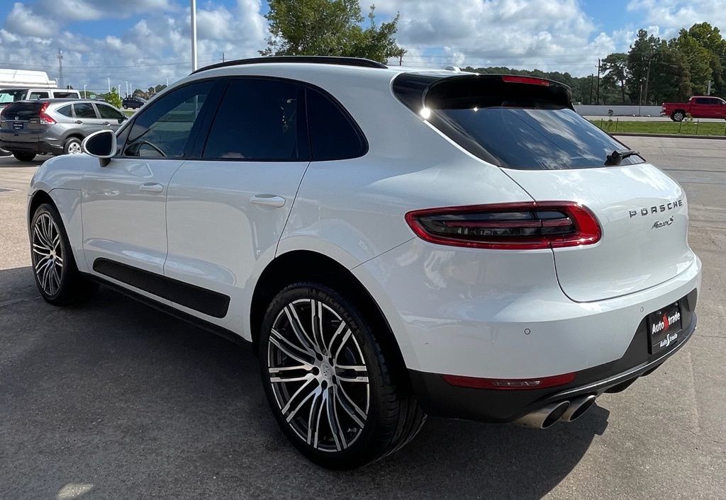 2017 Porsche Macan S - 2