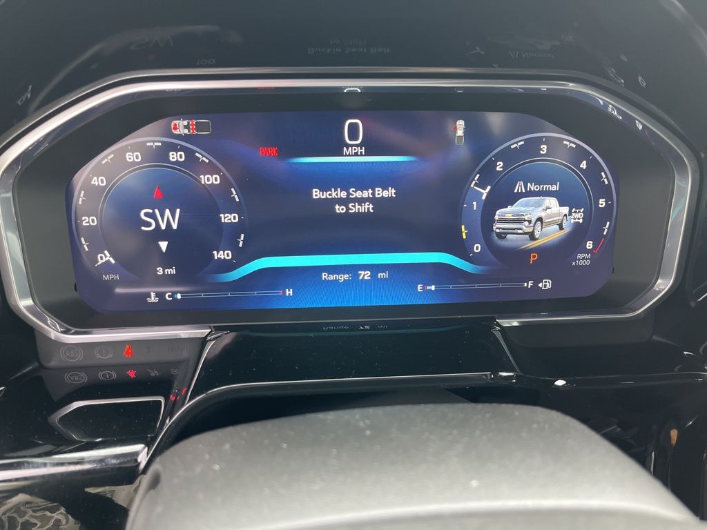 View vehicle photo 7