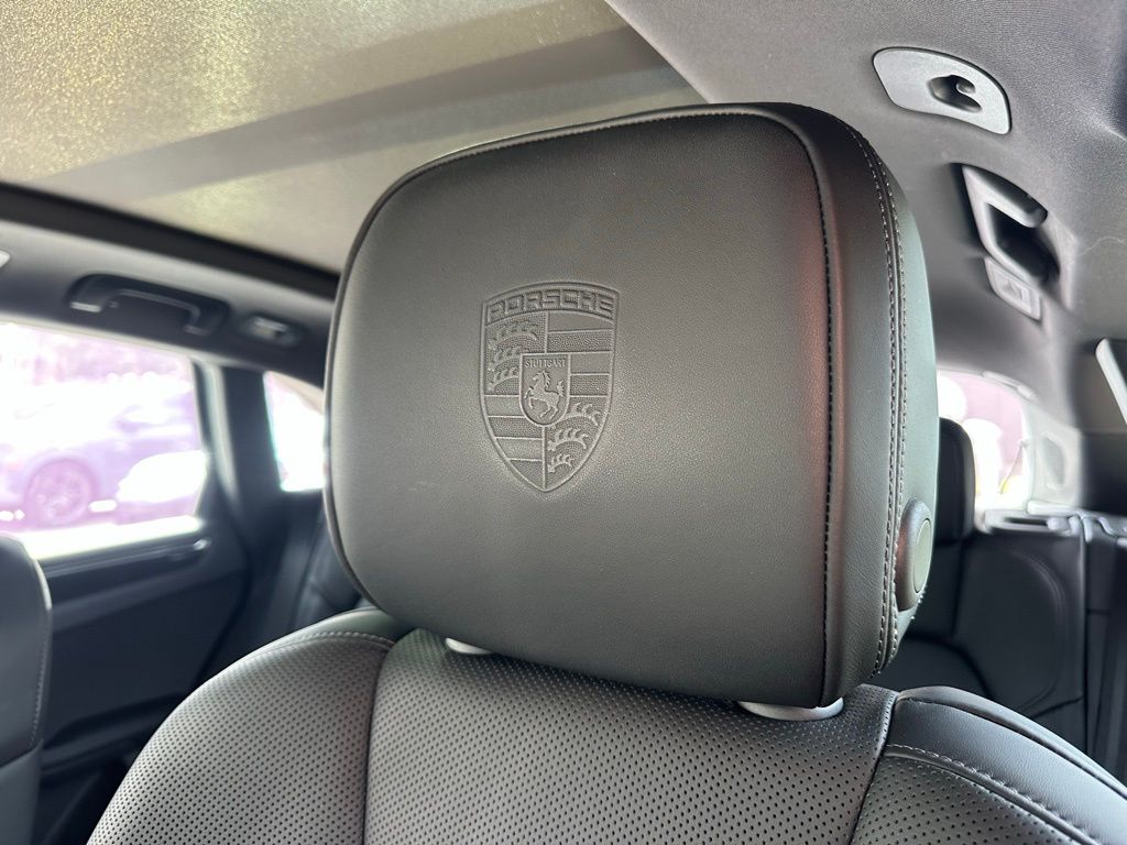 Thumbnail: 2026 Porsche Macan - 24