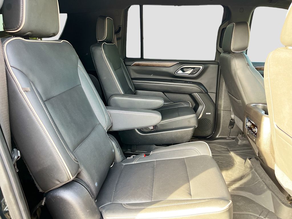 Used 2021 Black Chevrolet Premier image 30