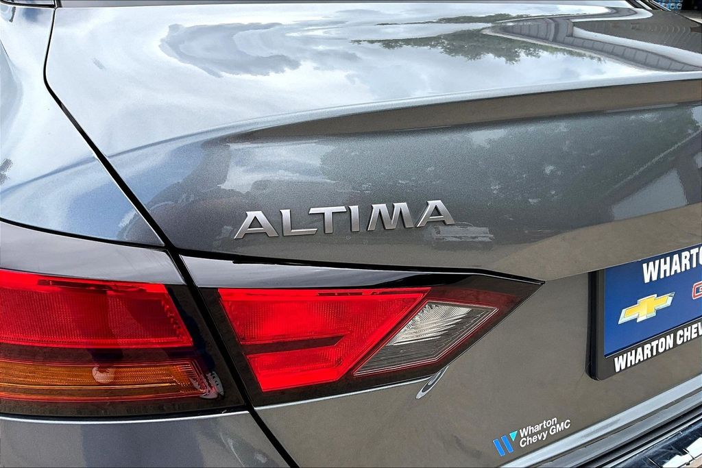 2023 Nissan Altima 2.5 SR Gray at DeMontrond Automotive Group