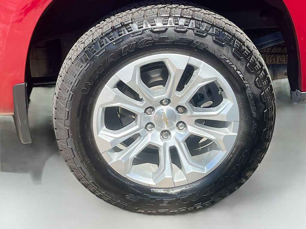 Used 2023 Red Chevrolet LTZ image 27