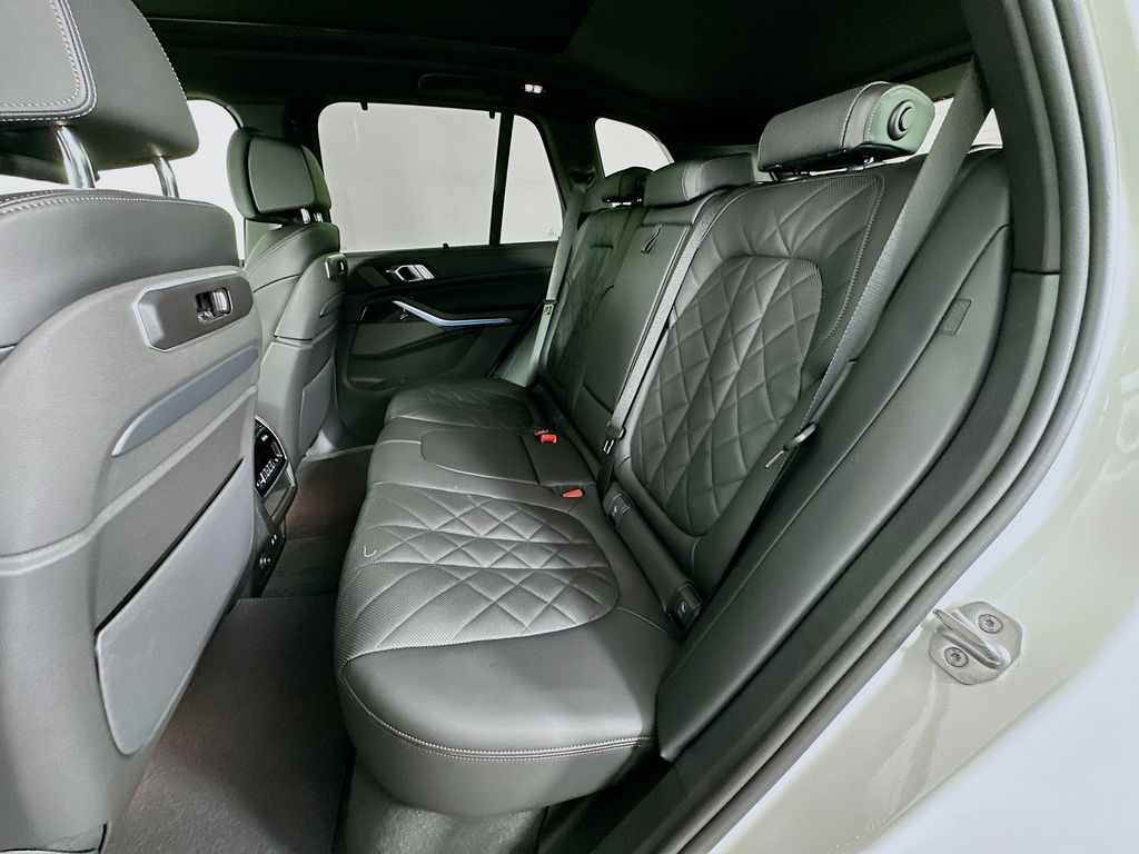 Thumbnail: 2026 BMW X5 - 17