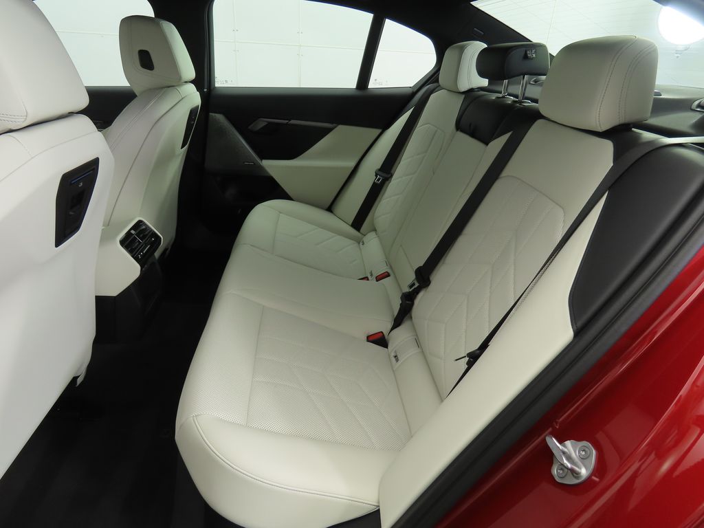 Thumbnail: 2025 BMW i5 - 23
