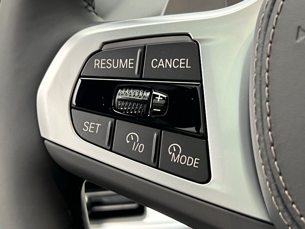 Thumbnail: 2026 BMW X5 - 19