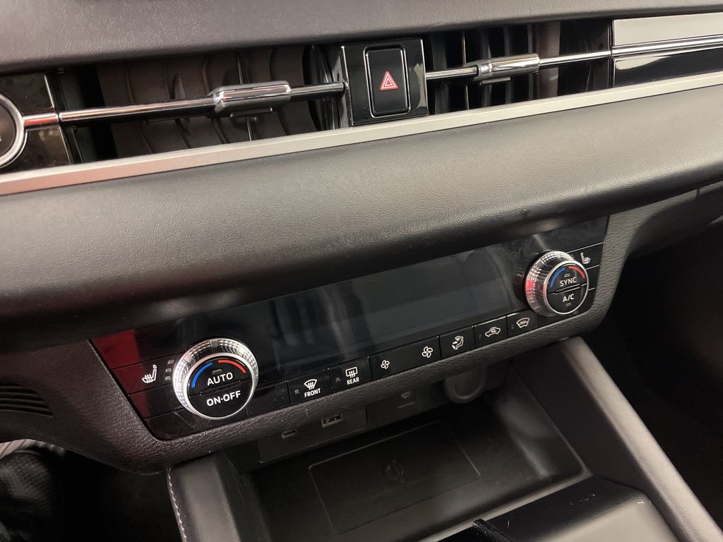 Thumbnail: 2024 Mitsubishi Outlander - 30