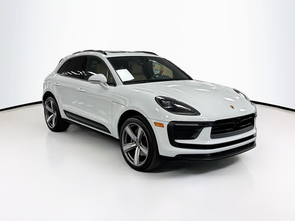 Thumbnail: 2025 Porsche Macan - 9