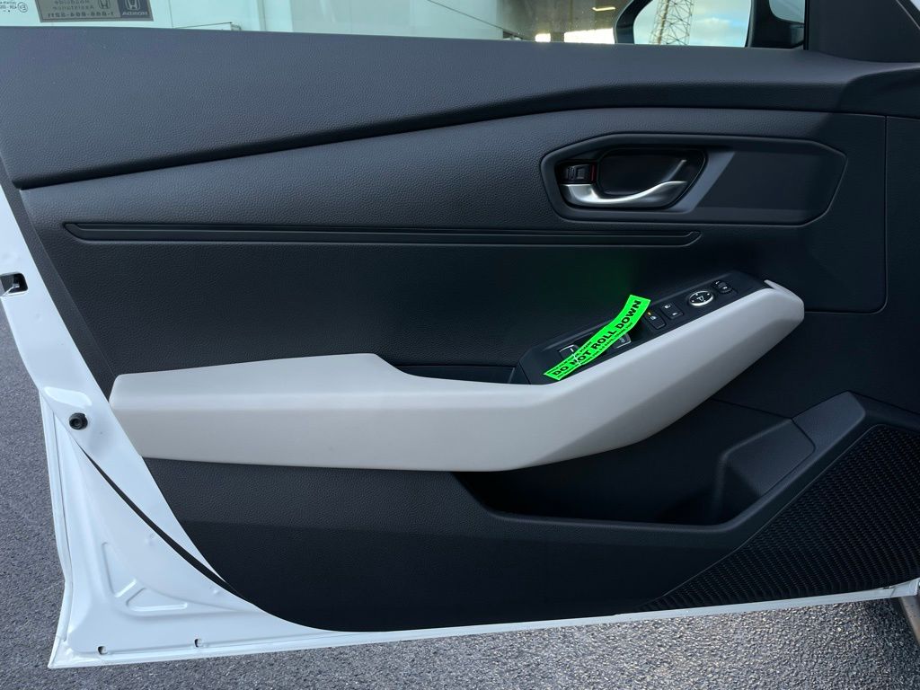 2025 Honda Accord LX 21