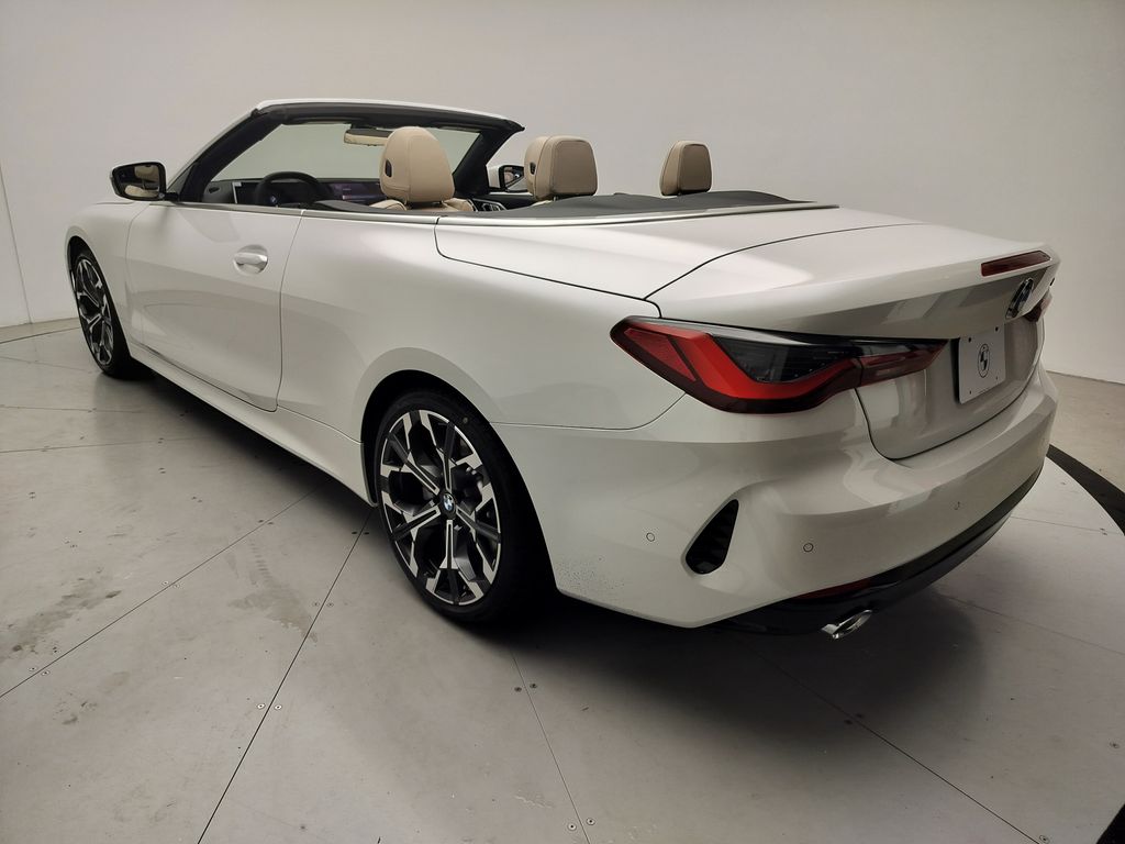 Thumbnail: 2027 BMW 4 Series - 4